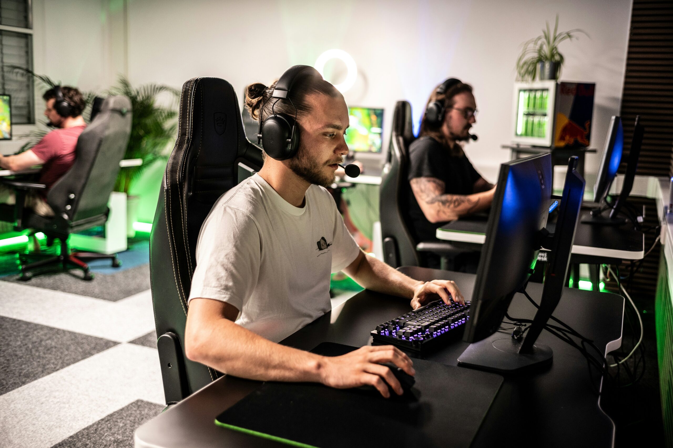 Hello World Featured Image